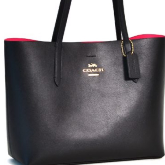 avenue tote coach